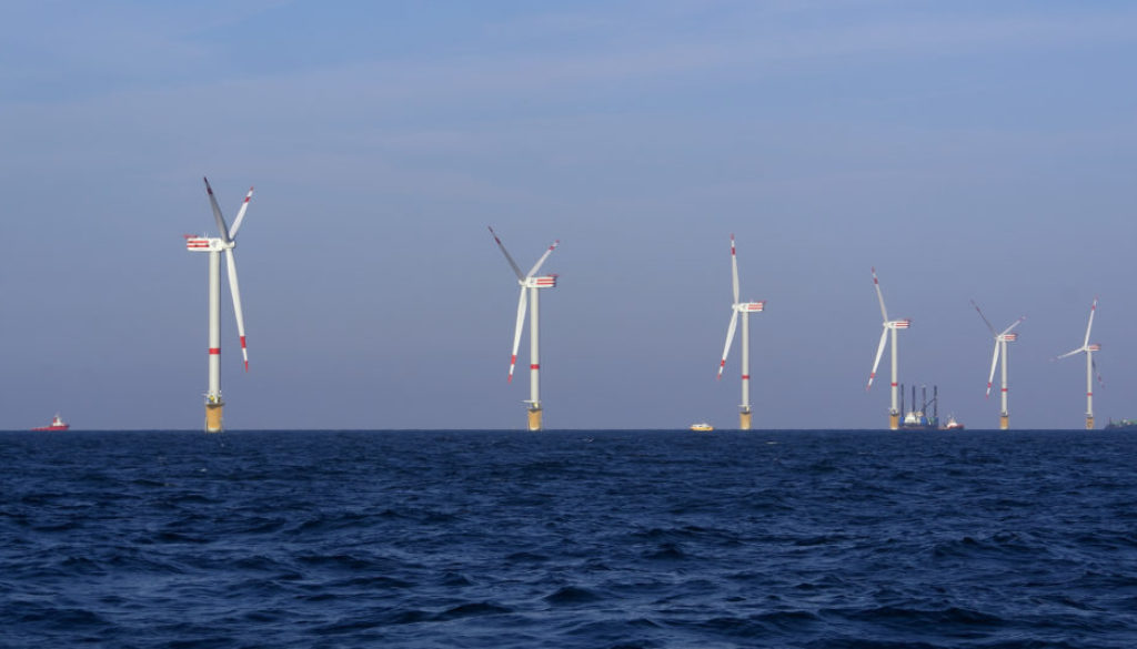 Photo éoliennes en mer